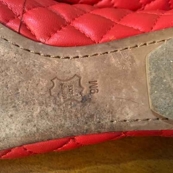 COPY - Beautiful red Tory Burch Kaitlin quilted ballet flats - Picture 5 of 13